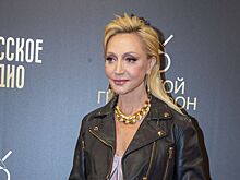 Орбакайте приехала к семье в США после инцидента на круизном лайнере