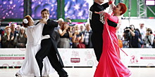 От танго до вальса: танцевальный марафон в Москве объединил полтысячи пенсионеров