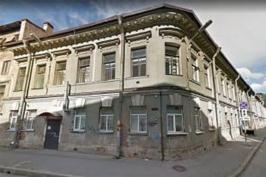 В Петербурге суд обязал отремонтировать фасады двух исторических зданий