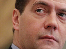 Медведев  попробовал себя в роли вагоновожатого