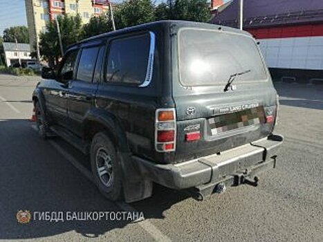 В Башкирии 6-летний мальчик попал под колеса иномарки