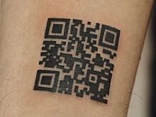 Люди, которые набили на своем теле QR-код