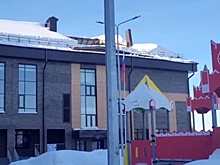 В селе Репьево Новосибирской области рухнула крыша новой школы