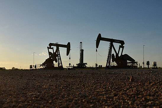Цены на нефть упали ниже 71 доллара за баррель