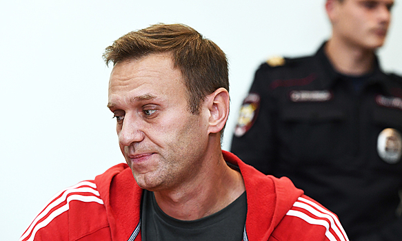 Навального вернули из больницы в колонию