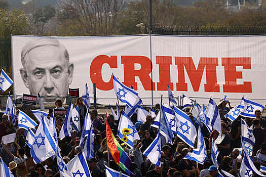 Экс-премьер Израиля Эхуд Барак считает, что Нетаньяху пытается превратить Израиль в диктатуру