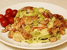 Ризотто с креветками и кальмарами