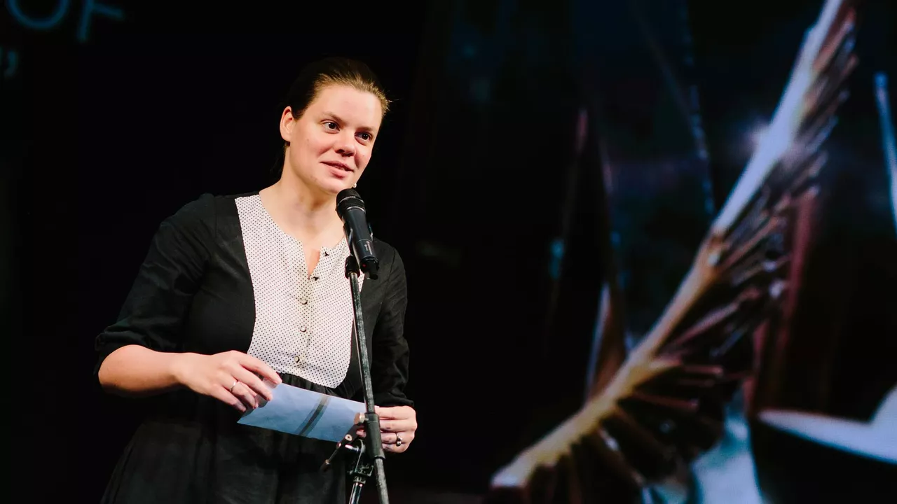 В России объявили в розыск поэтессу Веру Полозкову*