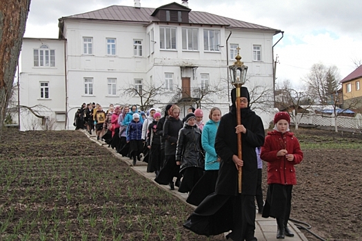 Калужский Роспотребнадзор приостановил в храмах массовые мероприятия