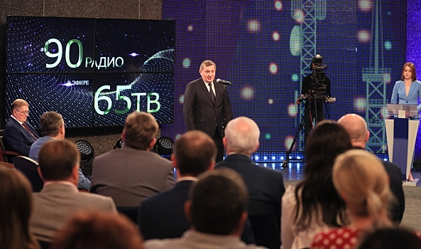 Губернатор поздравил волгоградских телевизионщиков с юбилеем вещания