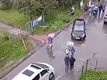 В Новосибирске закрытая калитка стала причиной конфликта между школой №195 и родителями