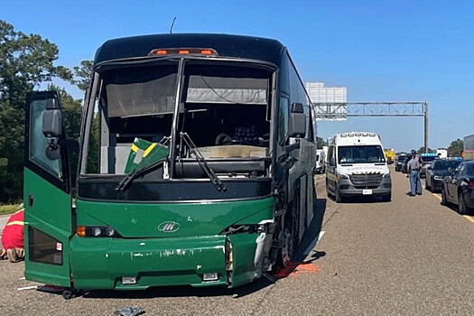 Юноша остановил неуправляемый автобус и спас 56 студентов колледжа