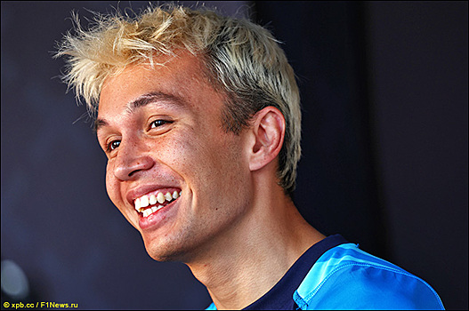 Алекс Элбон: Похоже, мы самые медленные