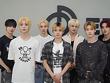 K-pop группа ALL(H)OURS: любовь фанатов побуждает учить русский язык