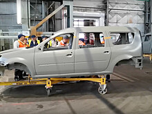 На Ижевский автозавод привезли первые кузова для автомобилей Lada Largus