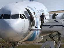 Самолет с пассажирами захваченного рейса EgyptAir вылетел из Ларнаки в Каир
