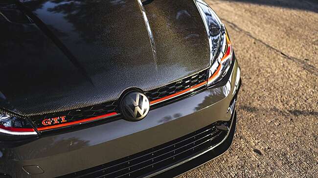 Volkswagen неожиданно вернулся в пятерку самых популярных авто в РФ