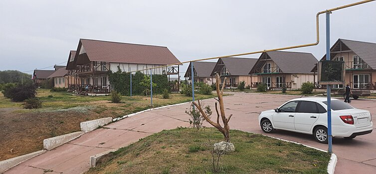 Инспекторы ФНС нашли в Энгельсском районе нелегальную турбазу. Им пришлось бронировать беседку