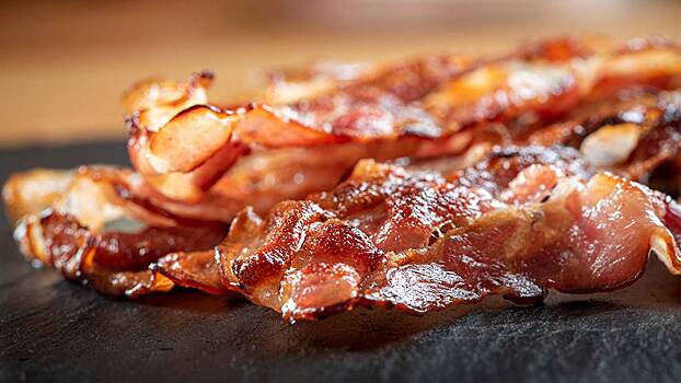 Британский профессор призвал запретить бекон и ветчину из-за риска рака