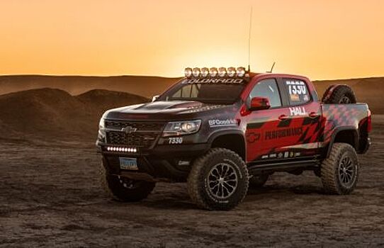 Пикап Chevrolet Colorado ZR2 участвует в гонках