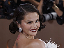 Селена Гомес спровоцировала слухи о беременности из-за выхода на премии