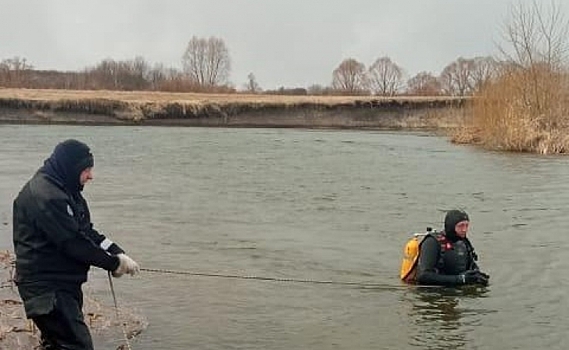 В Курской области вторые сутки в реке ищут тело 62-летнего мужчины