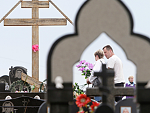 Представитель Русской православной церкви объяснил, почему не рекомендуется приносить еду на кладбище