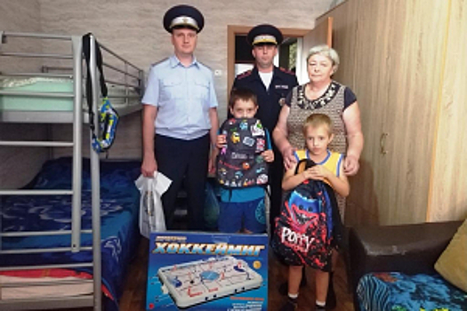 Госавтоинспекция города Новосибирска приняла участие в благотворительной акции «Помоги пойти учиться»