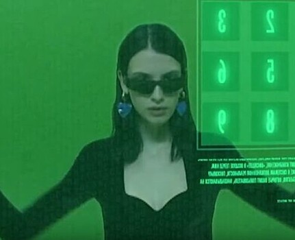 Balenciaga показали видео-кампанию новой коллекции — она посвящена эпохе 90-х и «Матрице»
