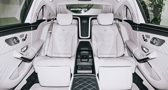 В Россию появился уникальный Mercedes-Maybach Pullman