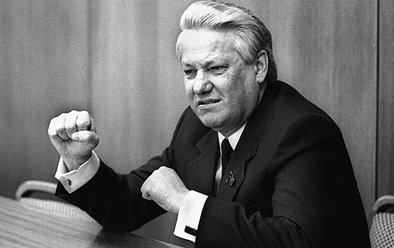 Кто сбросил Бориса Ельцина с моста в 1989 году