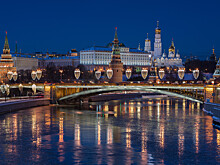 Движение транспорта перекрыто в центре Москвы у Кремля