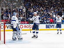 «Тампа» обыграла «Торонто» в седьмом матче серии плей-офф НХЛ, игра Василевского, дубль Пола, видео