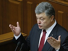 Порошенко подписал закон об иностранных военных на Украине