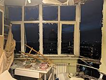 В Зеленограде из-за атаки БПЛА ВСУ загорелись авто и повредились окна квартир