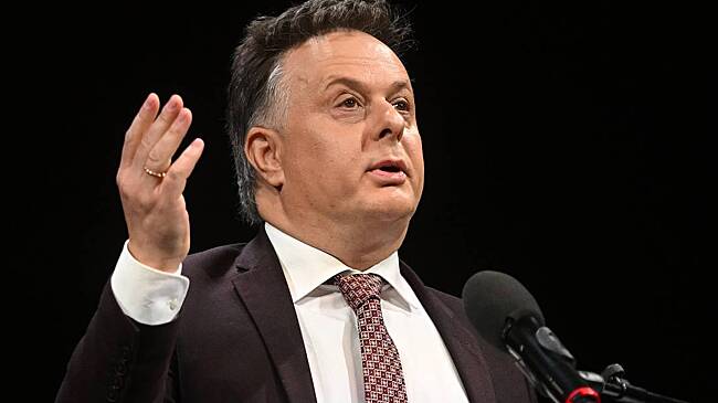 Директор театра Вахтангова высказался о возвращении Ефремова на сцену