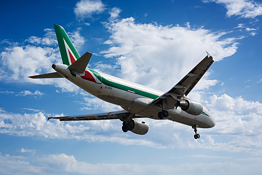Alitalia возобновит прямые рейсы из Санкт‑Петербурга в Рим