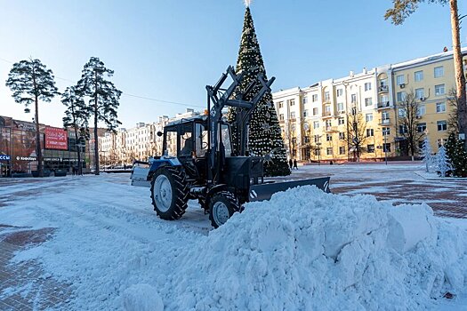 Около 70 единиц техники ежедневно убирают дороги в Балашихе