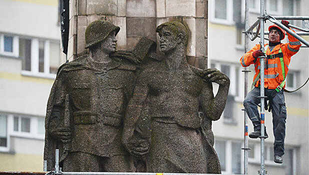 В Польше за несколько дней снесли шесть памятников советским воинам