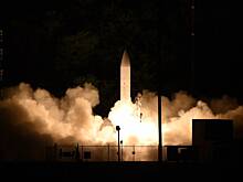 США впервые успешно испытали гиперзвуковую ракету средней дальности