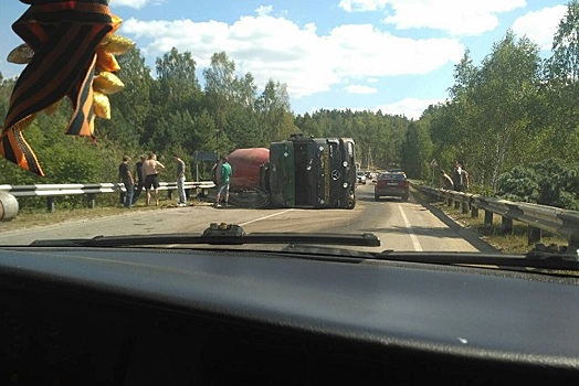 Автобетоносмеситель перевернулся в Городецком районе