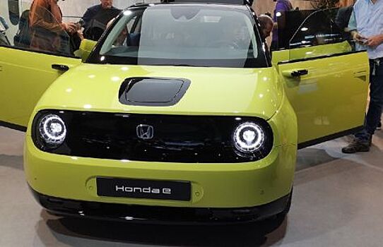 Состоялся дебют электрического Honda e