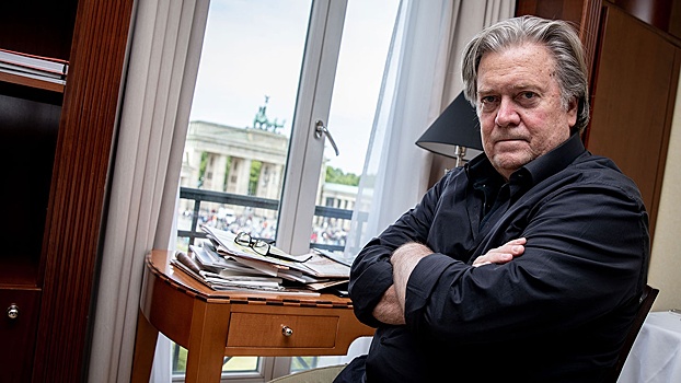 WSJ: экс-советника Трампа Бэннона признали виновным в неуважении к Конгрессу США