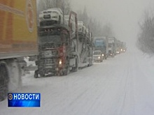 В Башкортостане из-за снегопада на трассах многокилометровые пробки