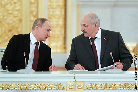 Путин предположил Лукашенко сверить часы