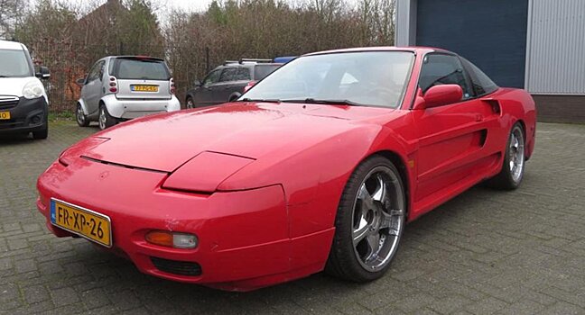 В Сети показали необычный Nissan 200SX с задней частью от C5 Corvette