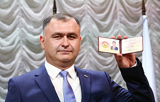 Ушедший в отставку кабмин Южной Осетии будет исполнять обязанности до создания нового