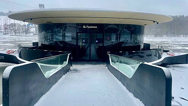 В Москве установили причал Лужники будущего четвертого маршрута электросудов