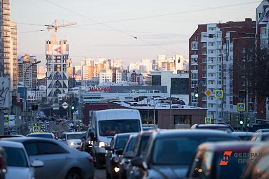 Жителей Ханты-Мансийска пугают гигантские пробки в центре: «Пора Собянина вернуть»