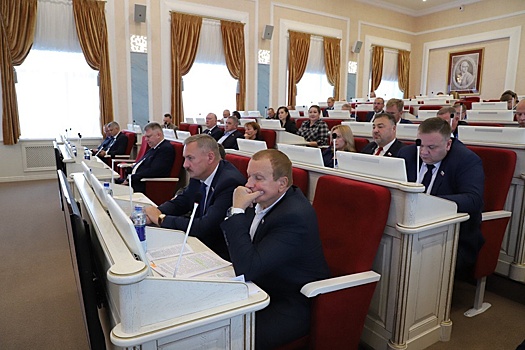 Депутаты Поморья одобрили поддержку студентов, землевладельцев и отельеров